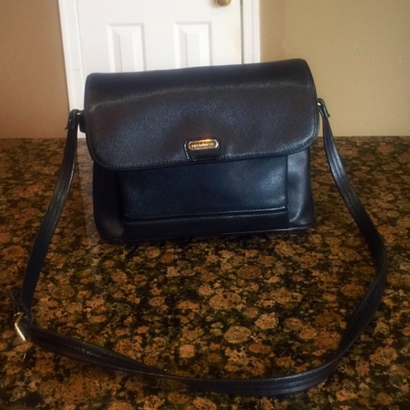 Liz Claiborne Handbags - Liz Claiborne Nice Crossbody handbag .